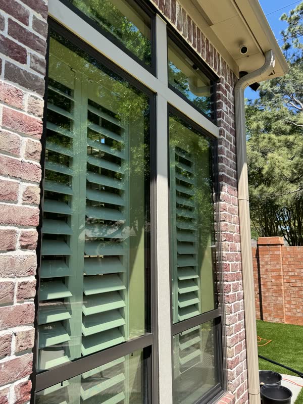Hard Water Spot Removal in Houston by Rinse & Shine
